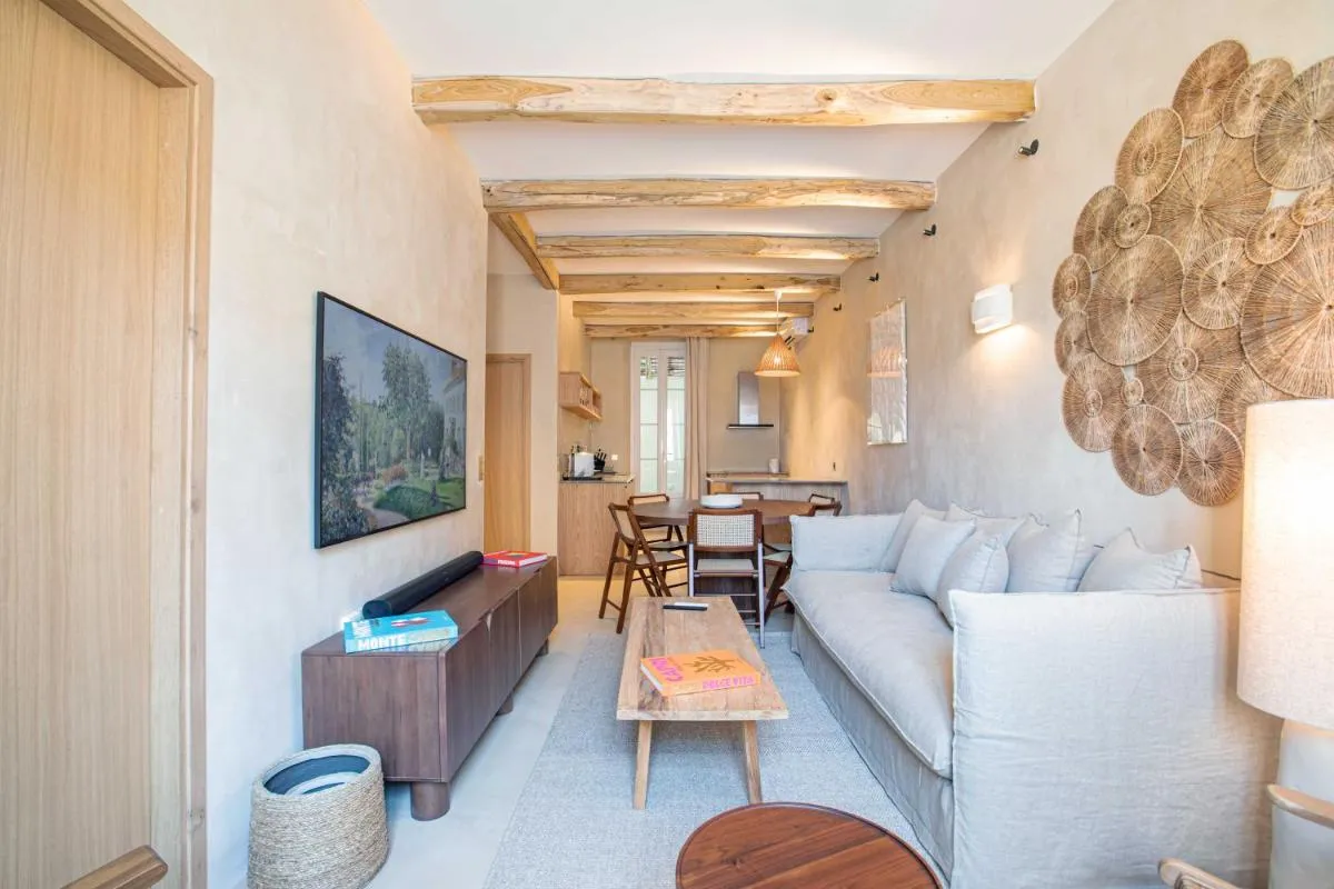 Image 5 of Magnificent apt – 2BR for 6P – Heart of Saint-Tropez