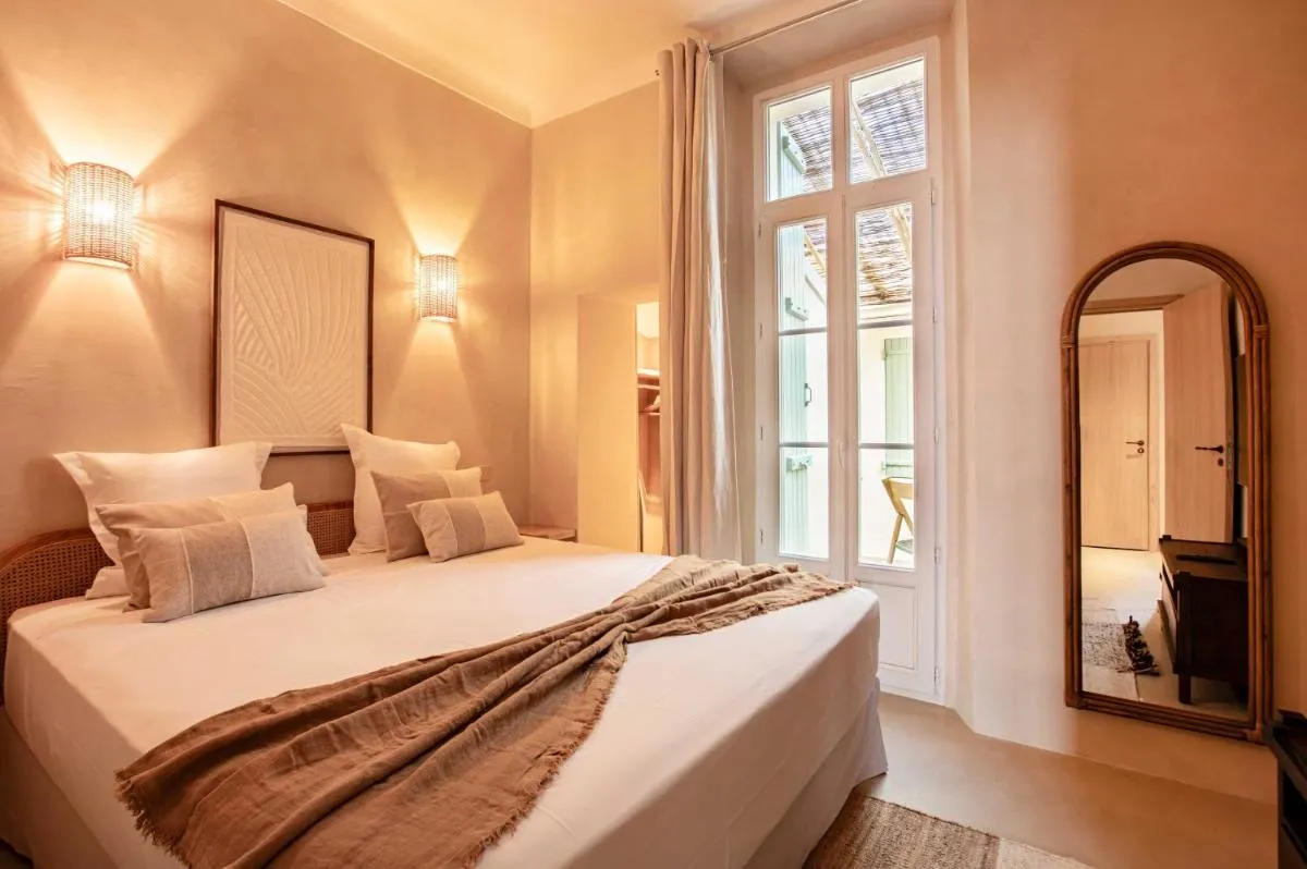 Image 3 of Magnificent apt – 2BR for 6P – Heart of Saint-Tropez
