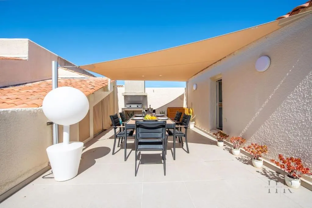 Image 5 of Magnifique duplex avec terrasse et piscine
