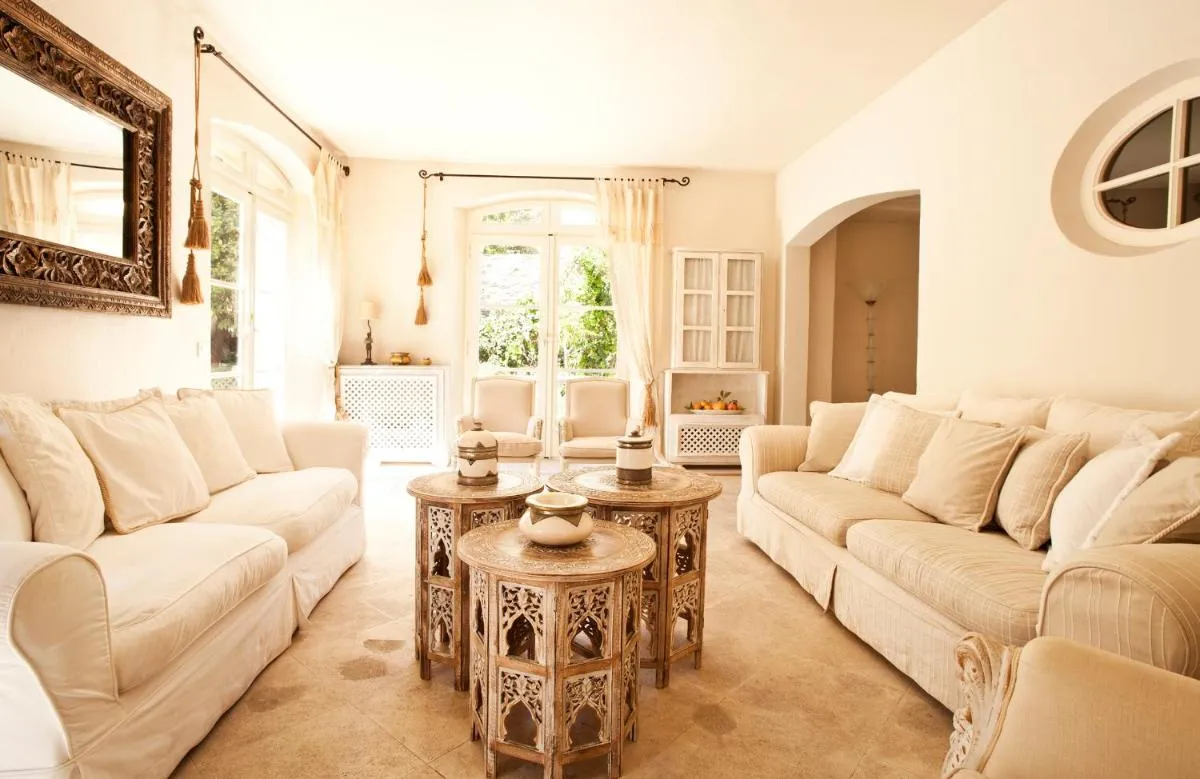 Image 1 of Maison Jolie