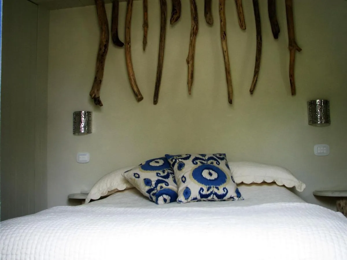 Image 3 of Maison RR