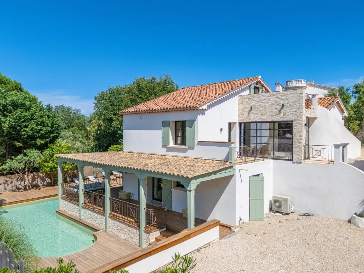 Image 1 of Maison st tropez dans les vignes