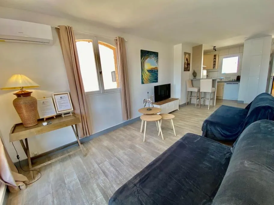 Image 5 of MarinesAppartement, 2min Plage, accès direct port