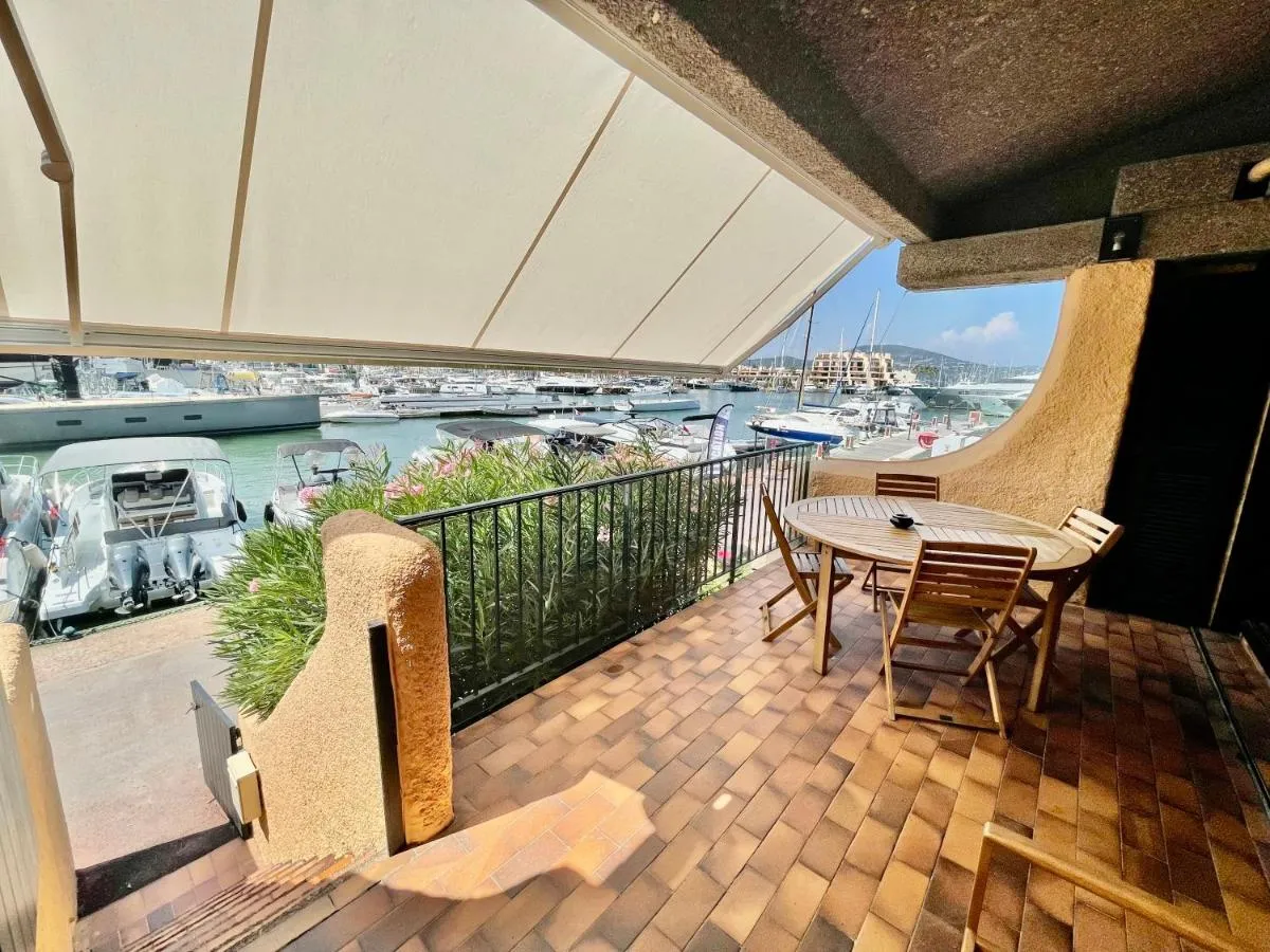 Image 2 of MarinesAppartement-Yachts view, 100m Beach, Fiber Wifi High speed