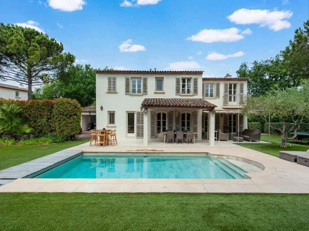 Image of Modern villa with private pool
