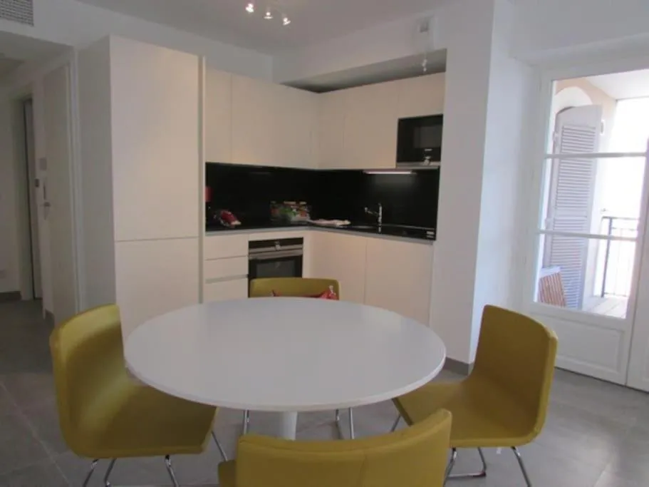 Image 2 of New development Place des Lices