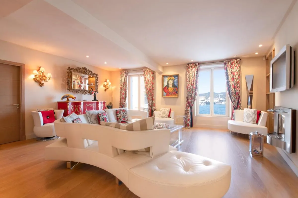 Image 6 of RARE! Appartement, 100m2, Climatisé – Port de Saint-Tropez