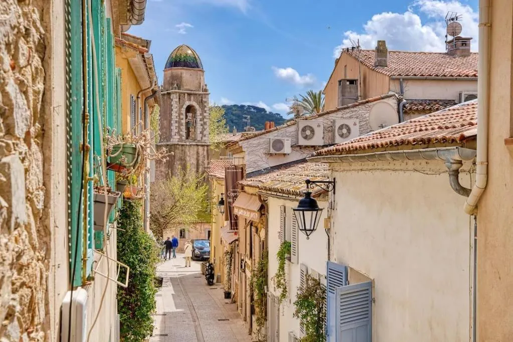 Image of Saint-Tropez : Le Portail Neuf