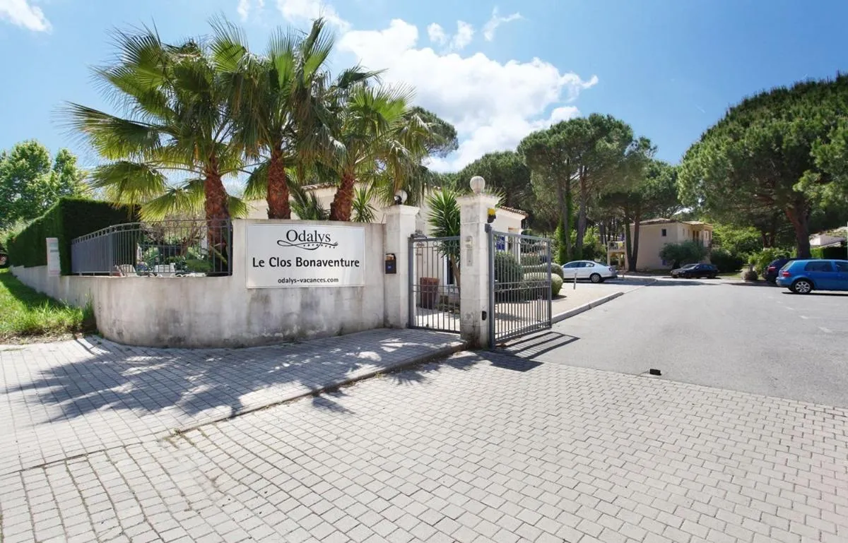 Image 3 of Saint-Tropez en résidence avec piscine