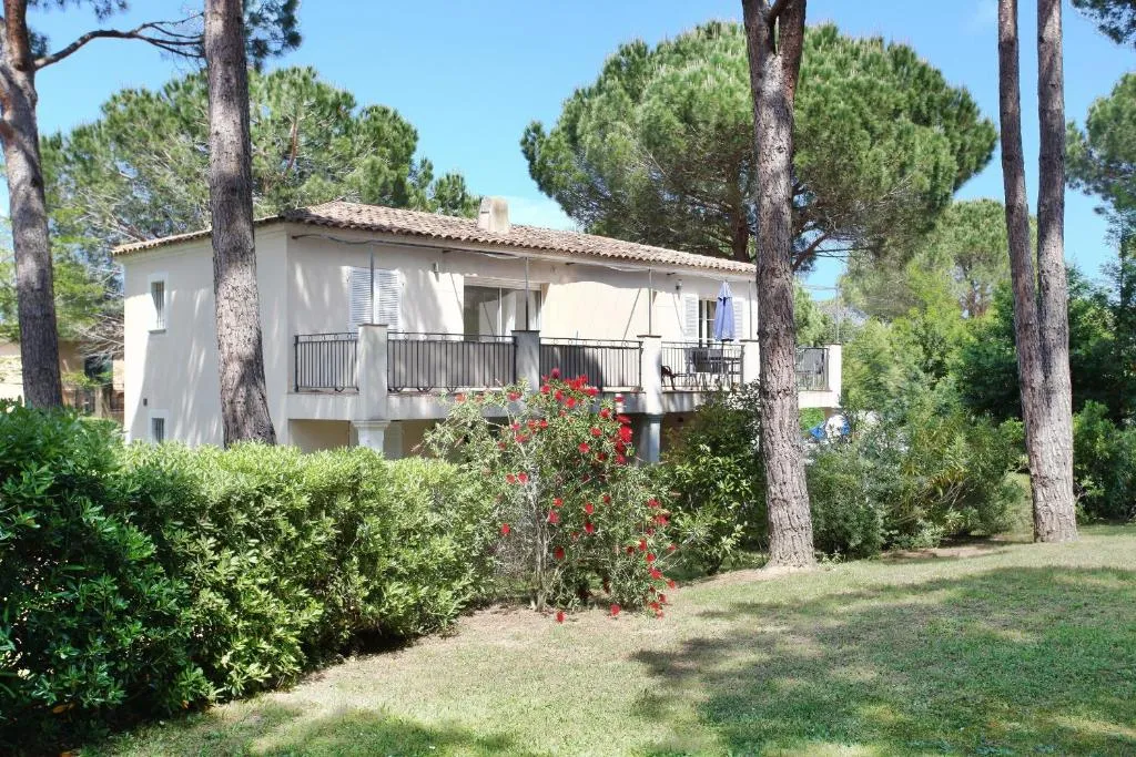 Image of Saint-Tropez en résidence avec piscine
