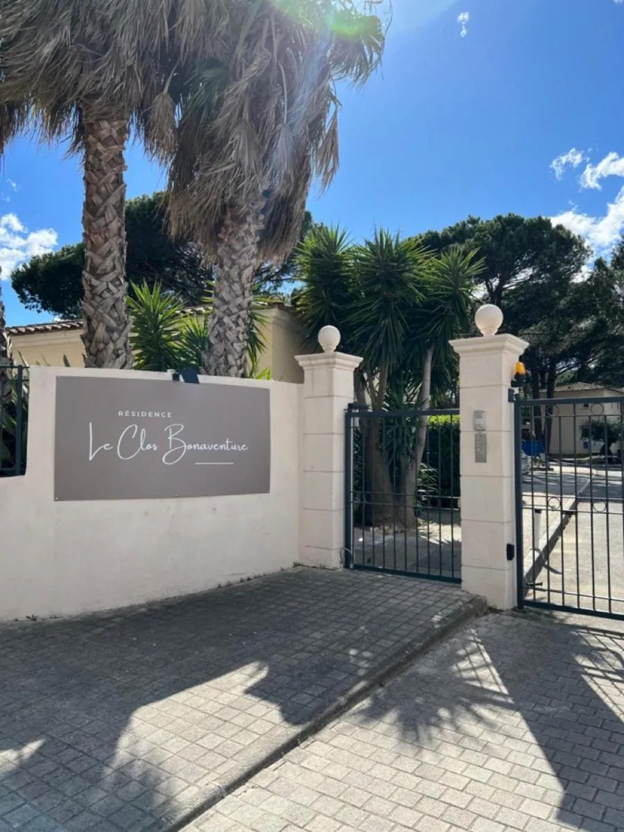 Image 4 of Saint-Tropez en résidence avec piscine