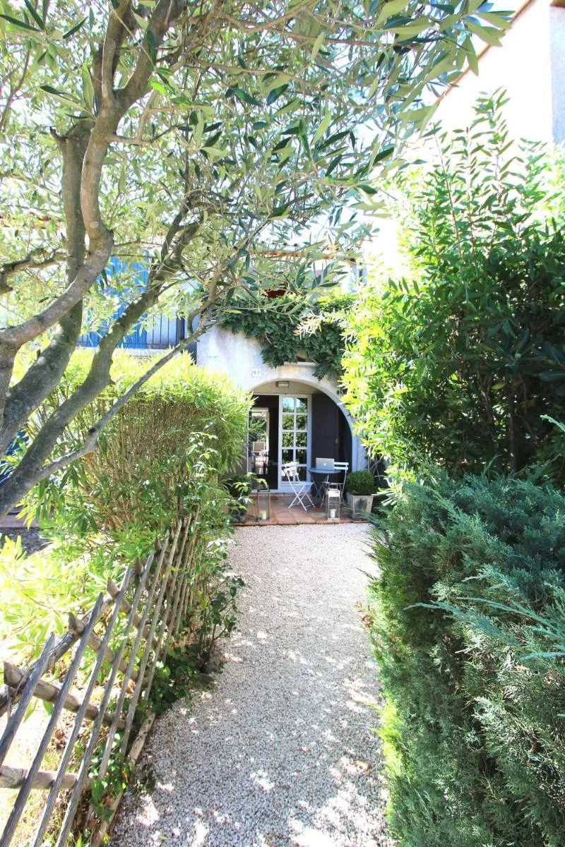 Image 3 of Saint-Tropez walking distance, sea view house