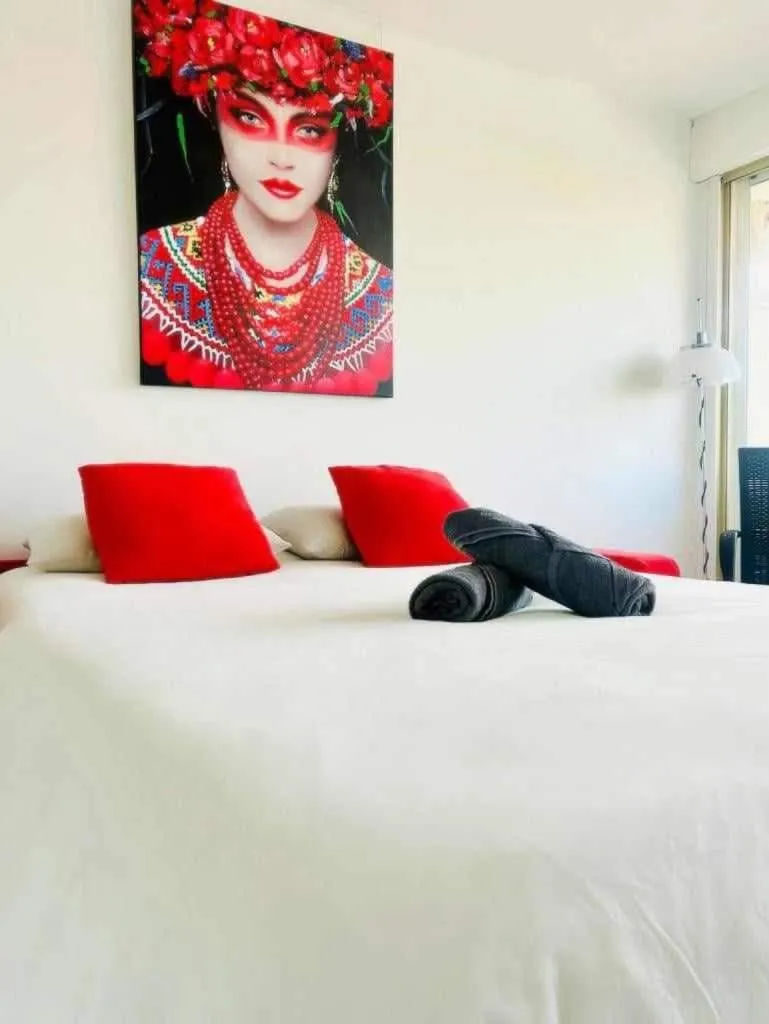 Image 4 of Studio RED MASTER