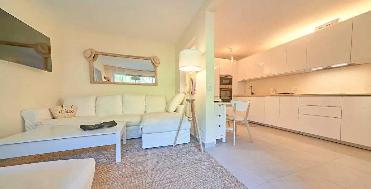 Image 1 of Sunset-Apartment St-Tropez-swimming pool-parking