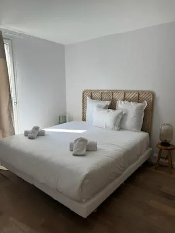 Image 3 of Très joli appartement 4 couchages rénové entièrement placé idéalement sur le port ref vip