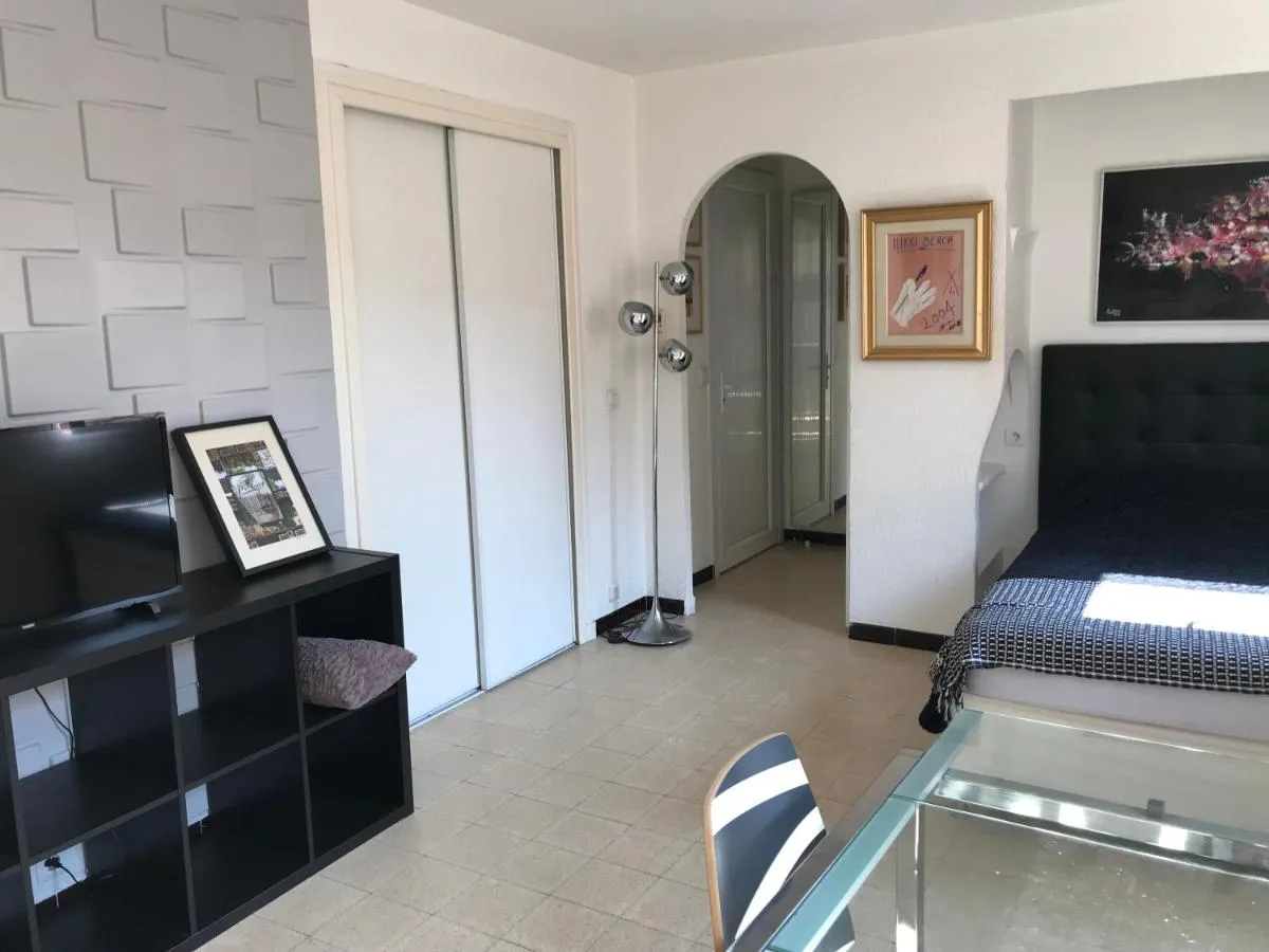 Image 1 of VOILES ST TROPEZ APARTEMENTS