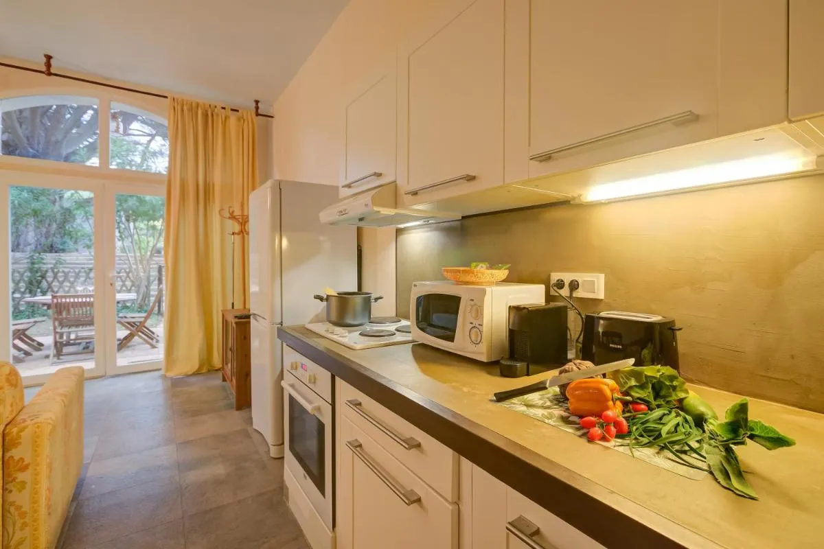 Image 5 of Villa Azzurra Front Beach – Happy Rentals