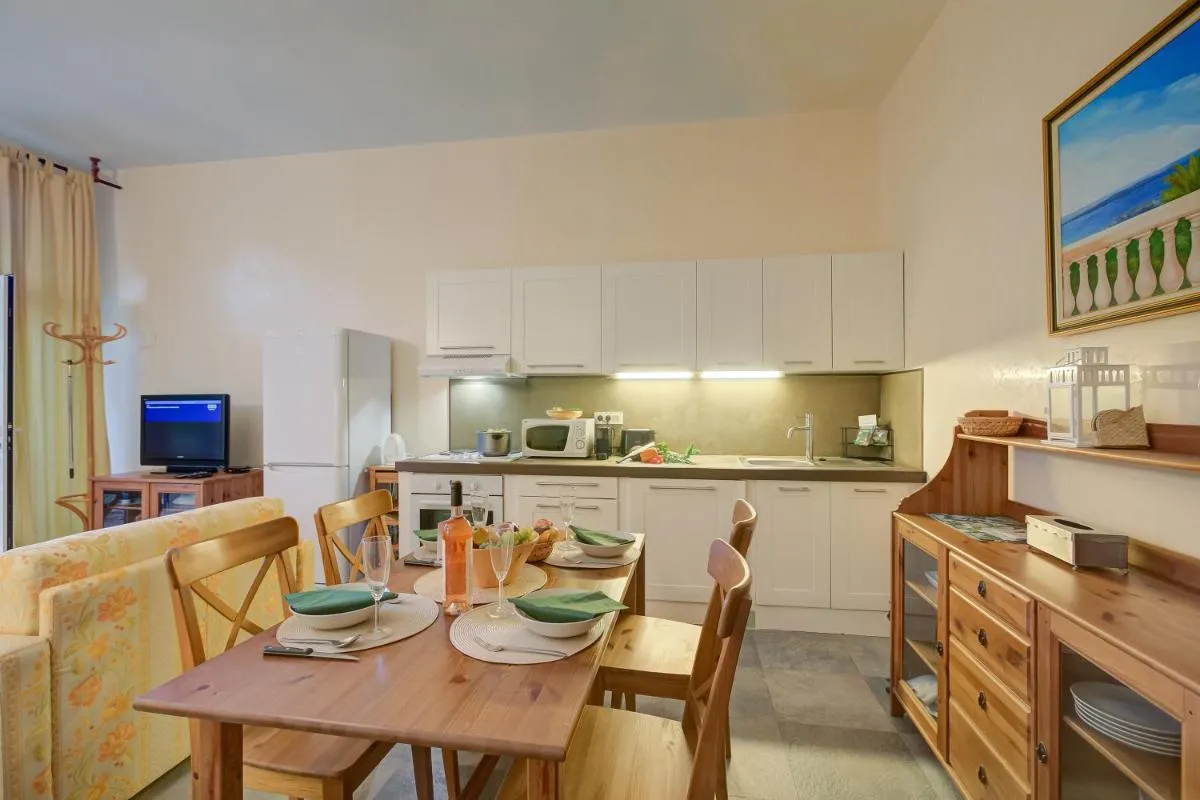 Image 4 of Villa Azzurra Front Beach – Happy Rentals