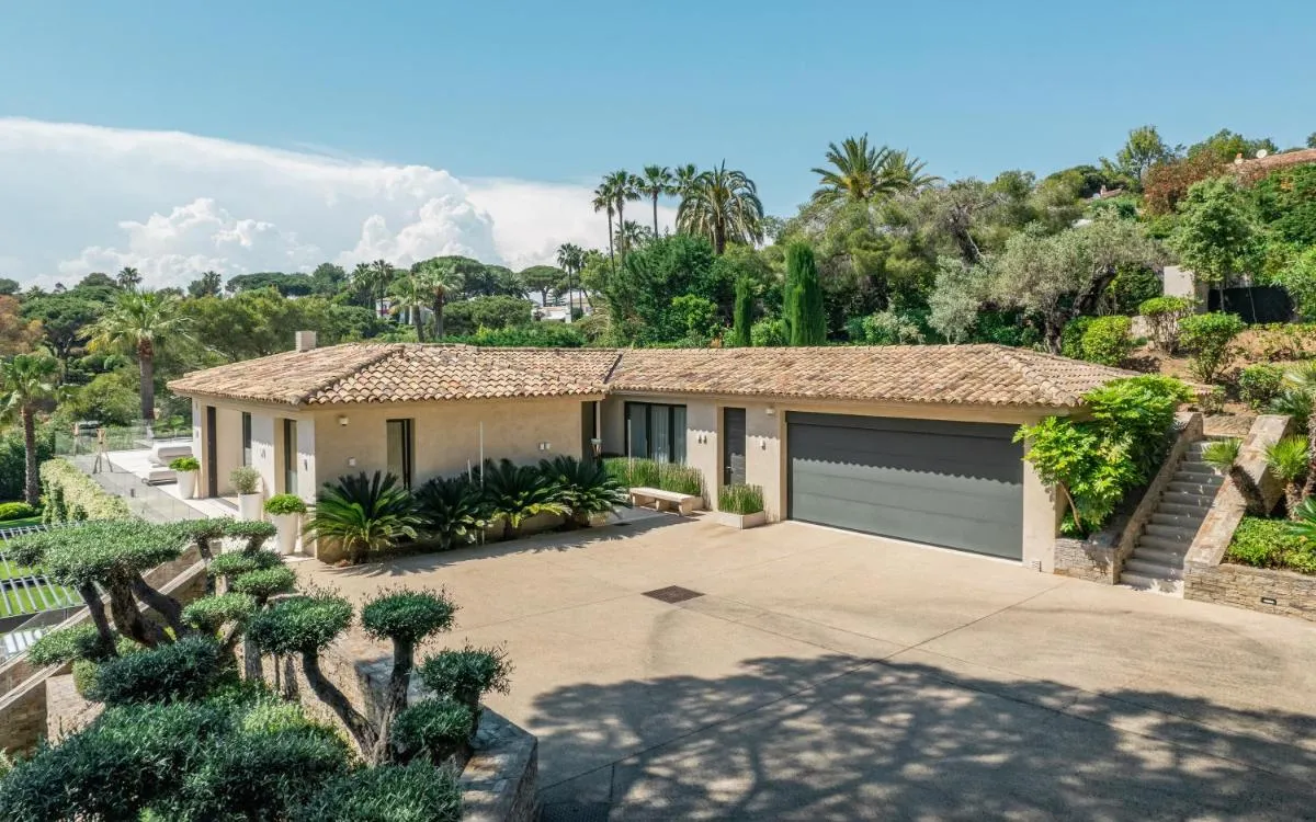 Image 5 of Villa Le Faune – Ultra-Luxurious 10 en-suites with Sea View and Tennis