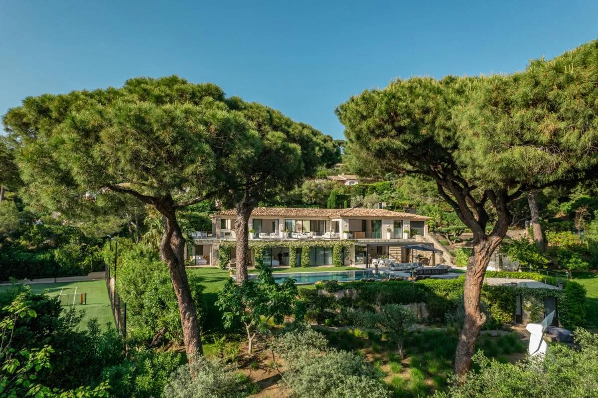 Image 2 of Villa Le Faune – Ultra-Luxurious 10 en-suites with Sea View and Tennis