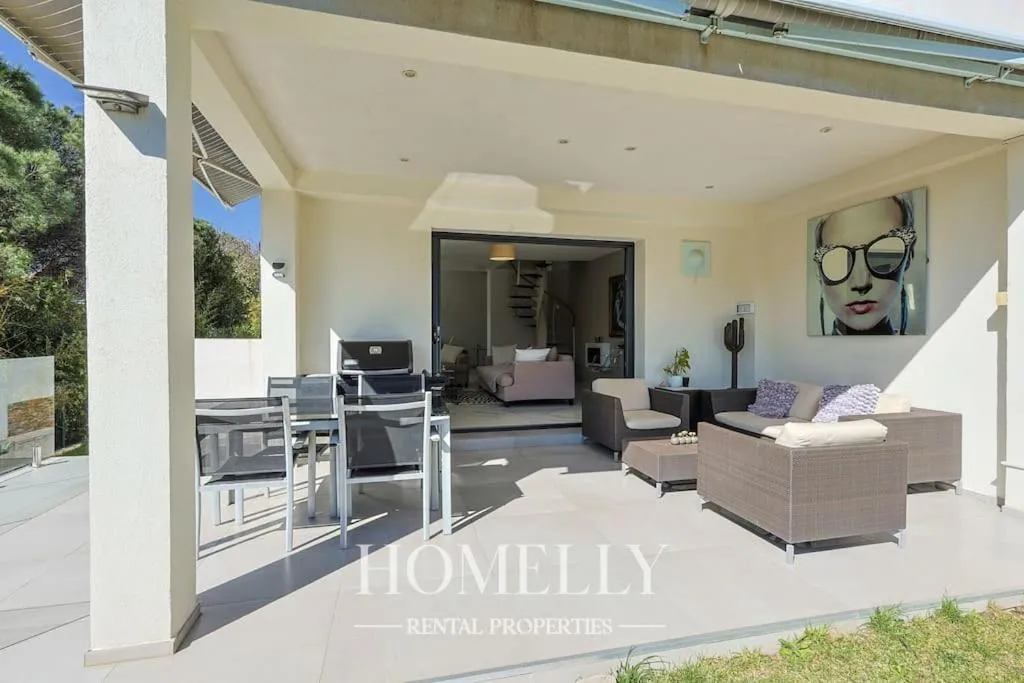 Image 1 of Villa élégante avec piscine à Saint-Tropez – Villa Chrystal