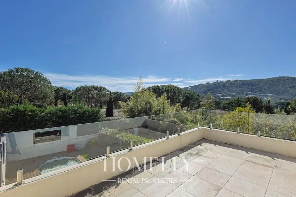 Image 2 of Villa élégante avec piscine à Saint-Tropez – Villa Chrystal
