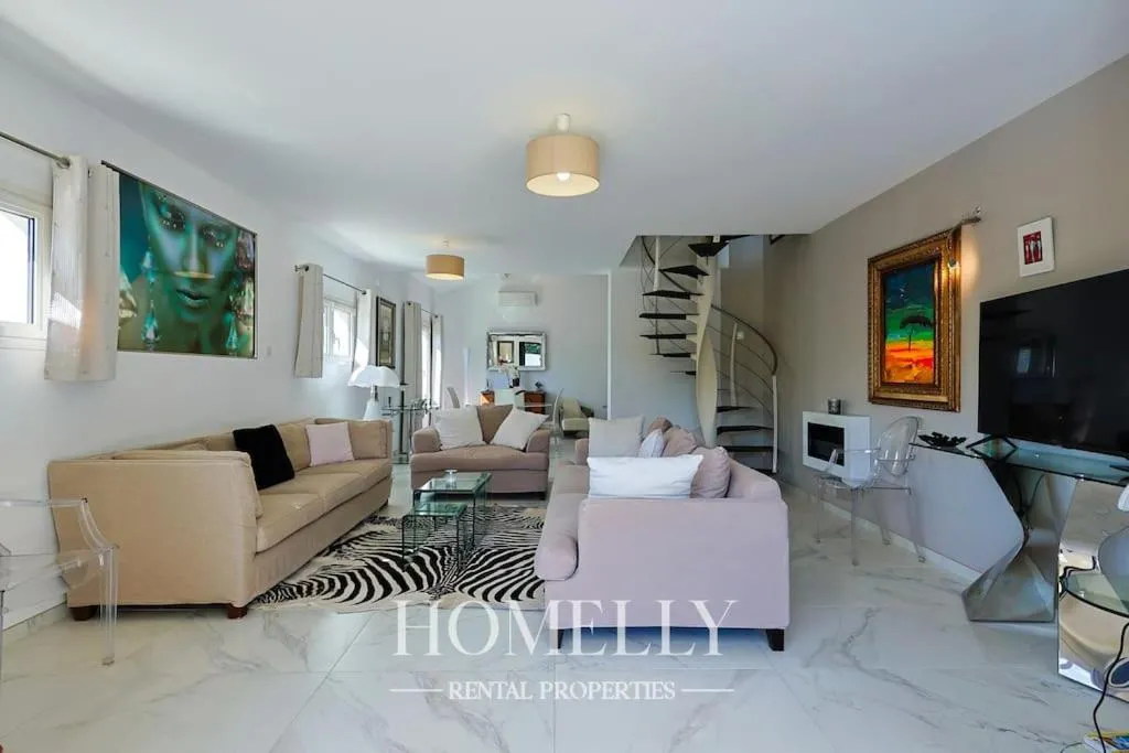 Image 4 of Villa élégante avec piscine à Saint-Tropez – Villa Chrystal