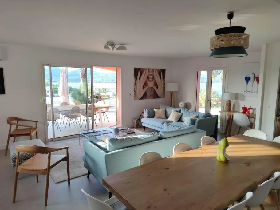 Image 4 of Villa rose