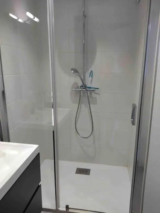 Image 6 of appt St Tropez ,magnifique T2, piscine ,terrasse, emplacement ideal ,front de mer,