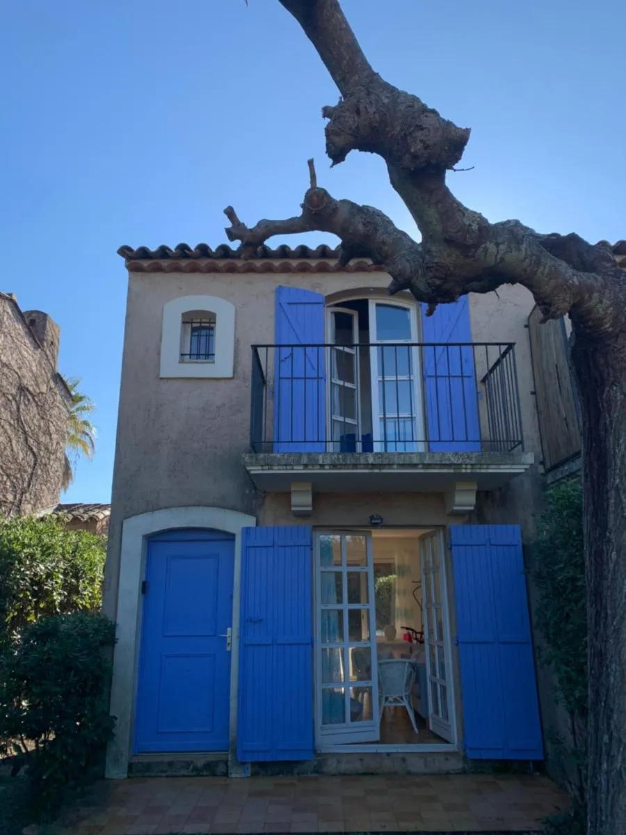 Image 6 of petite maison à l entrée de st Tropez